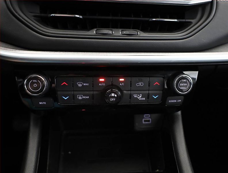 Jeep Compass (2023) 1.5 Turbo e-Hybrid - fotka 10 z 20