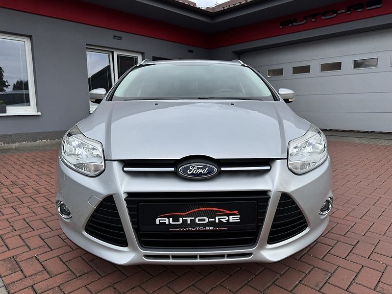 Ford Focus (2011) 1.6i Ti-VCT Klima Winter Paket - fotka 5 z 46