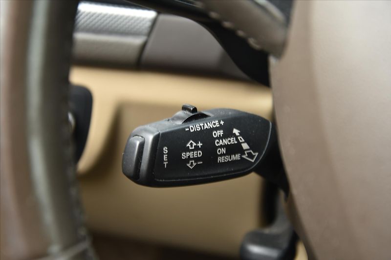 Audi A6 3.0TDI 180kW PLNÁ VÝBAVA ČR - fotka 15 z 31