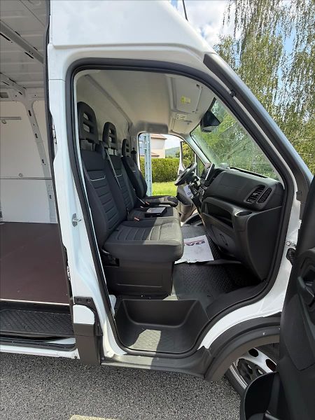 Iveco Daily 3,0   35s18 - fotka 24 z 28