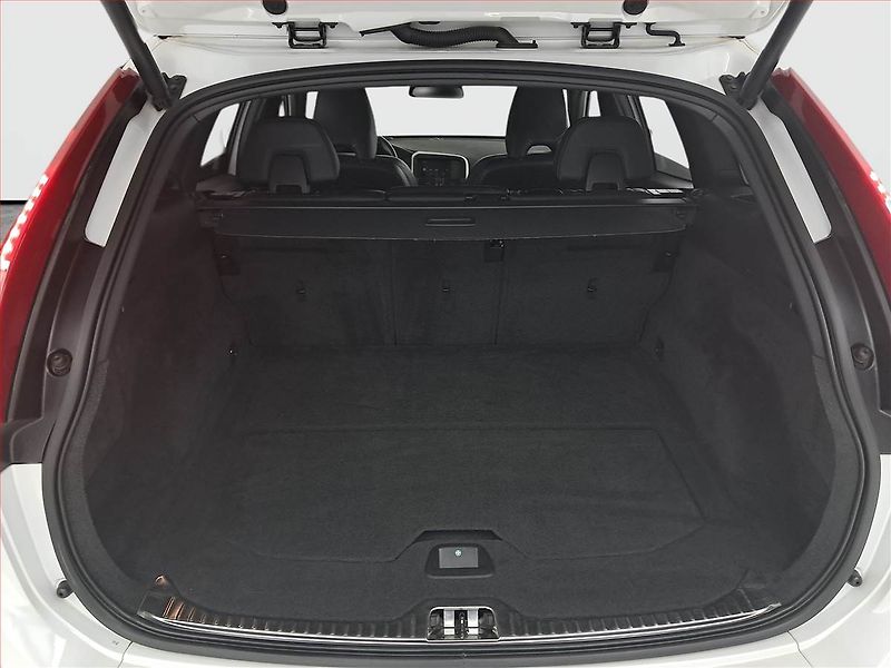Volvo XC60 (2014) Summum T6, 4X4, Automat - fotka 14 z 19