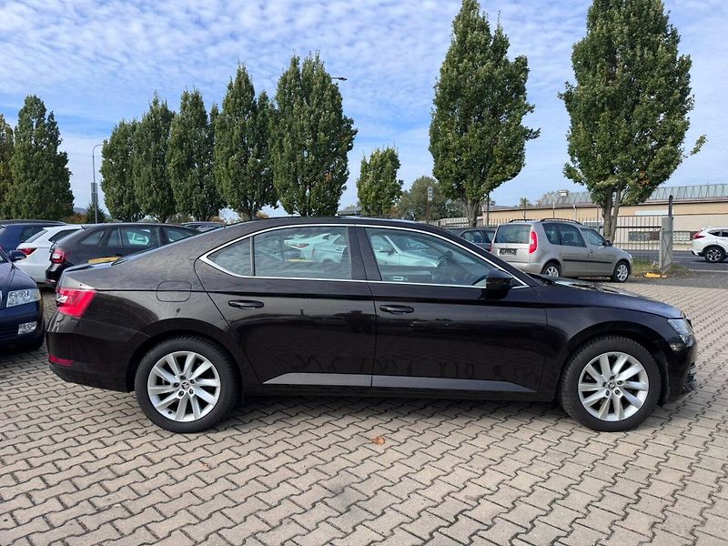 Škoda Superb (2019) 1,5 TSI 110 KW 2. MAJ KM - fotka 7 z 44