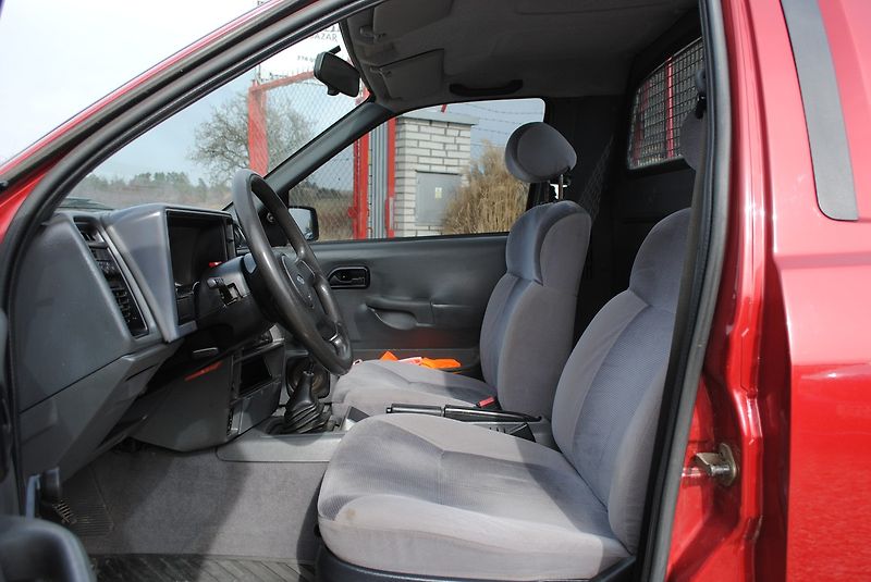 Ford Sierra 1,8 P100 - fotka 15 z 32
