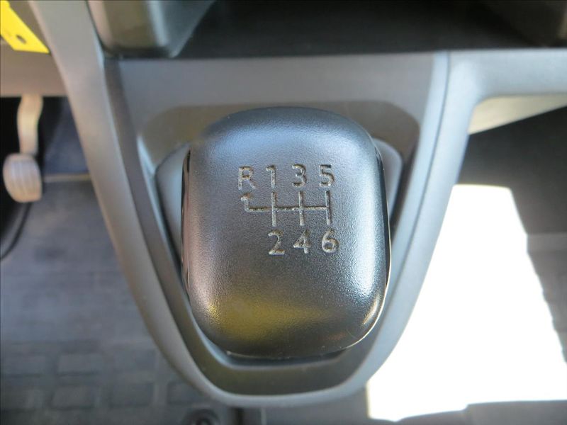 Citroën Jumpy 1,5 BlueHDi 120 S&S L1H1 Plus - fotka 15 z 20