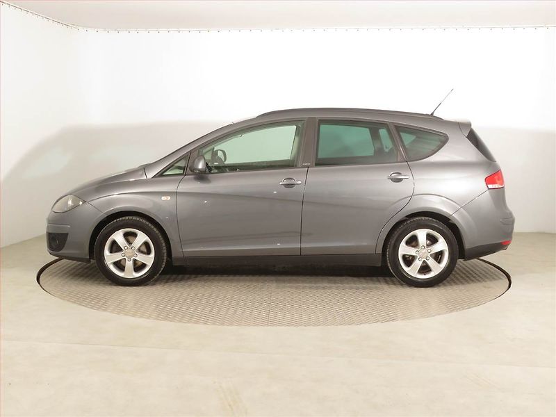 Seat Altea (2014) 1.6 TDI, Automat, Navi - fotka 3 z 16