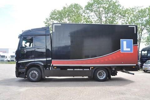 Mercedes-Benz Actros (2018) Autoškola EURO 6 - fotka 6 z 21