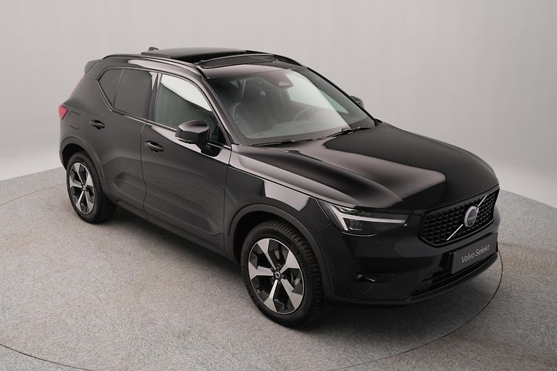 Volvo XC40 B4 DARK ULTRA REZERVACE - fotka 14 z 48