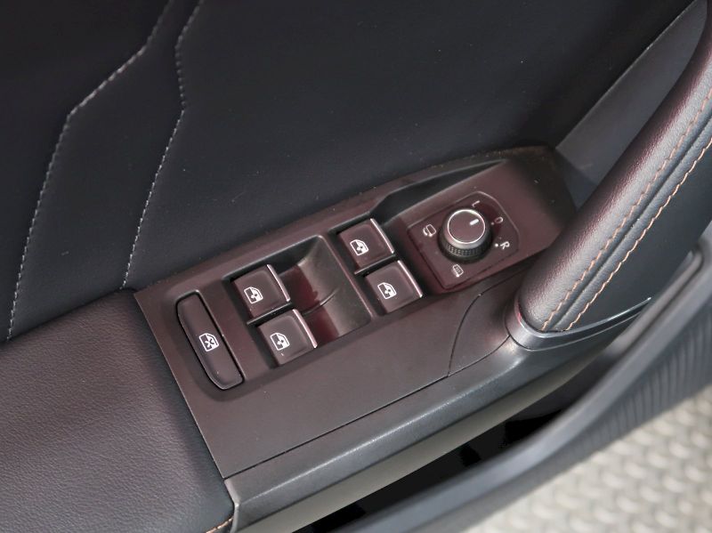 Cupra Formentor (2023) E-HYBRID 1.4eTSI 150KW DSG TAŽ - fotka 45 z 51
