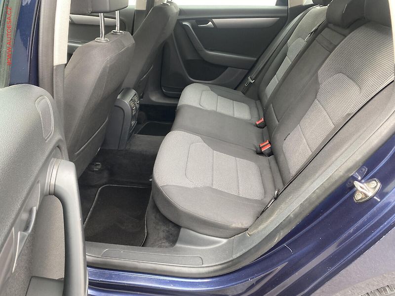 Volkswagen Passat (2012) 1.4 TSi, Comfortline, park - fotka 10 z 18