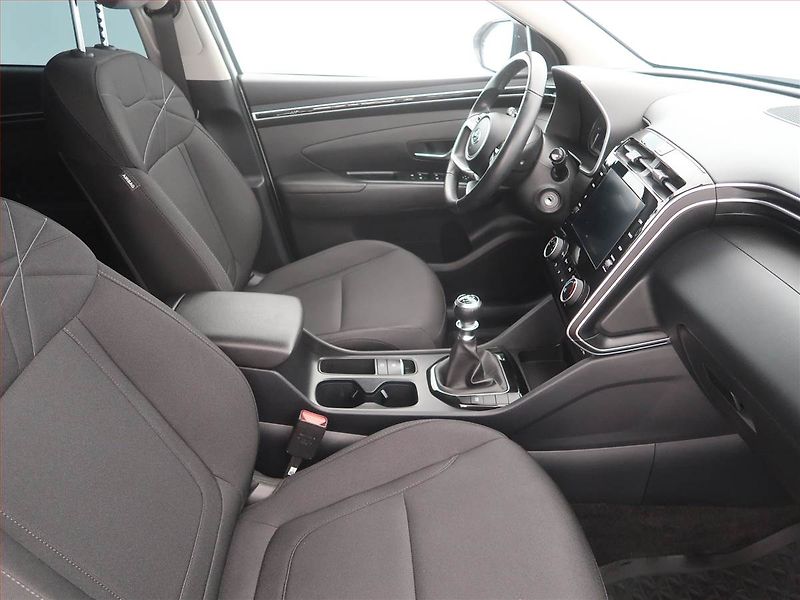 Hyundai Tucson (2023) 1.6 T-GDI - fotka 9 z 17