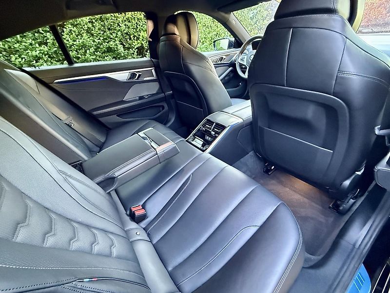 BMW Řada 8 (2020) 840d xDrive Gran Coupe M-paket - fotka 14 z 22