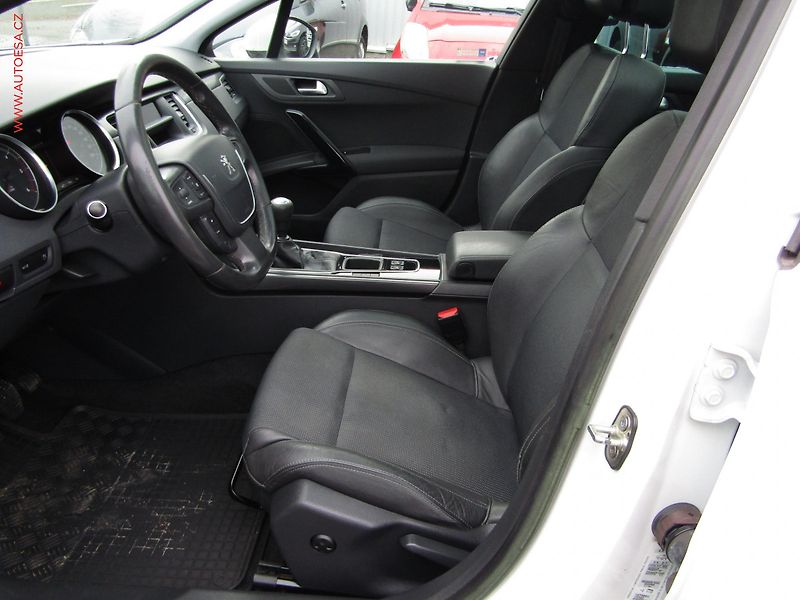 Peugeot 508 (2011) 2.0 HDI, 2.maj,ČR, Active - fotka 9 z 20