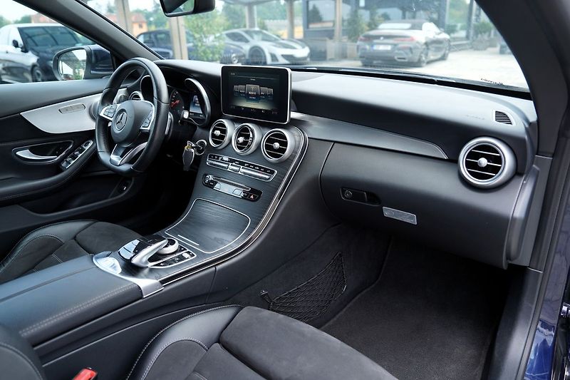Mercedes-Benz Třídy C C 220d cabrio 4Matic AMG/210PS - fotka 31 z 44