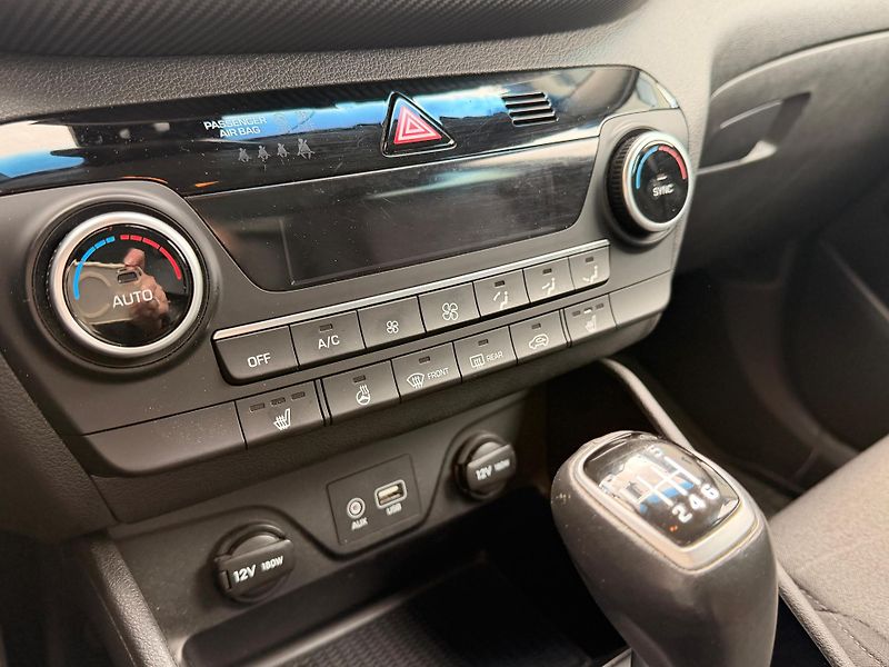 Hyundai Tucson 1.6-1.MAJ-130KW-NAVI-KAMERA - fotka 20 z 31