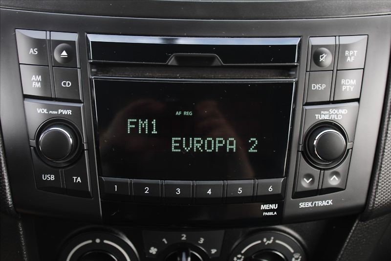 Suzuki Swift 1,2 i  ČR,1.MAJ,AUTOMAT,69TKM - fotka 11 z 23
