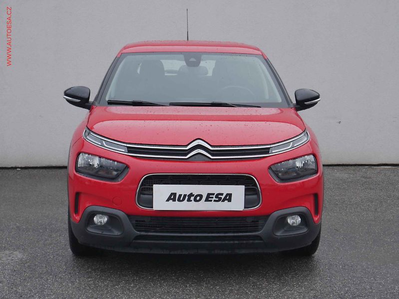 Citroën C4 Cactus (2019) 1.2 PT, 1.maj,ČR, AC, temp - fotka 2 z 19