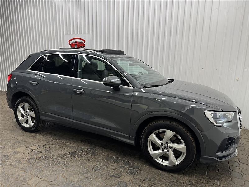 Audi Q3 45TFSI Quattro Pano - fotka 11 z 41