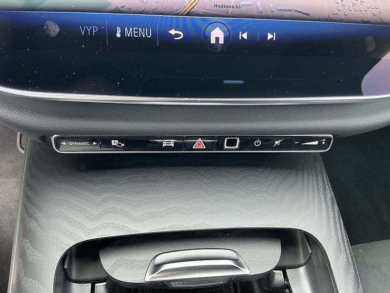 Mercedes-Benz Třídy E 450 d AMG 4MATIC - fotka 15 z 27