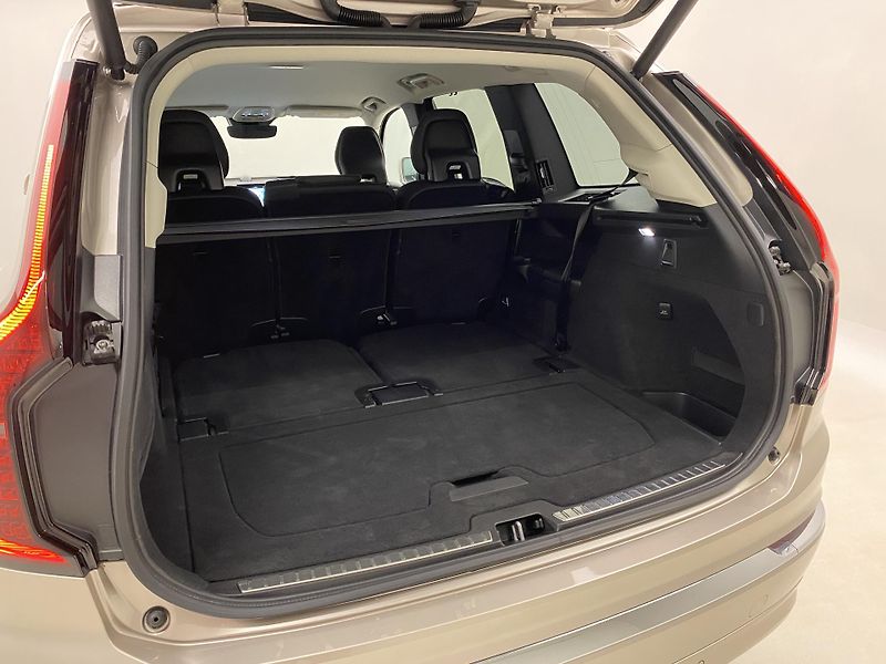 Volvo XC90 T8 AWD RECHARGE BRIGHT PLUS 7m - fotka 6 z 67