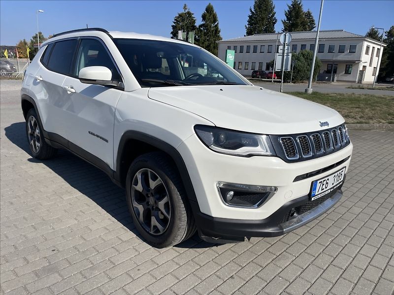 Jeep Compass 1,4 T 125kw AT9 4x4 Limited - fotka 6 z 32