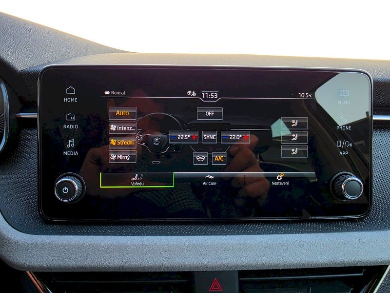 Škoda Scala (2025) 1,5TSI 110KW TOP SELECTION - fotka 15 z 33