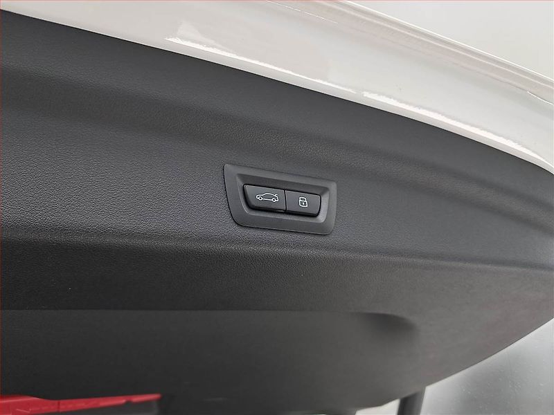 BMW X1 (2024) sDrive18i - fotka 16 z 19