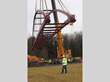 Jeden z nejsilnějších jeřábů v České republice osazoval Novém Dražejově na Strakonicku novou lávku přes řeku Otavu.