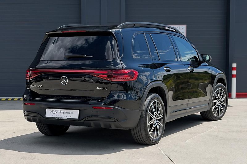 Mercedes-Benz EQB (2025) EQB 300 4Matic AMG Line - fotka 19 z 56