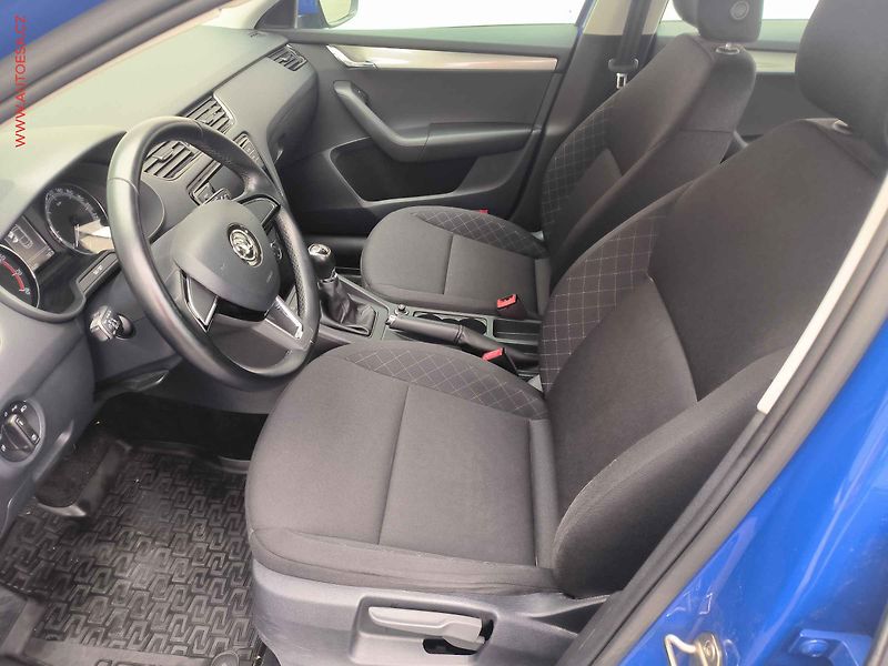 Škoda Octavia (2019) 1.5 TSi, ČR, Active, AC - fotka 9 z 16