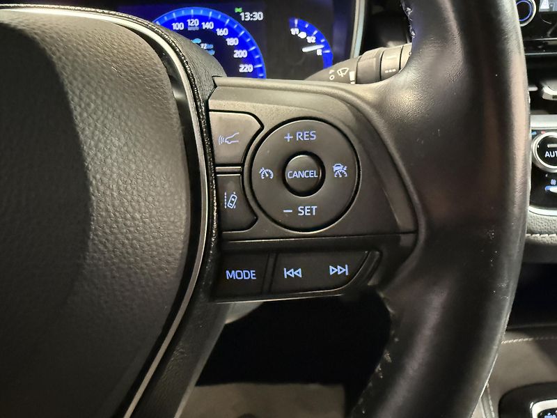 Toyota Corolla 2.0 Hybrid e-CVT Comfort Touri - fotka 12 z 18