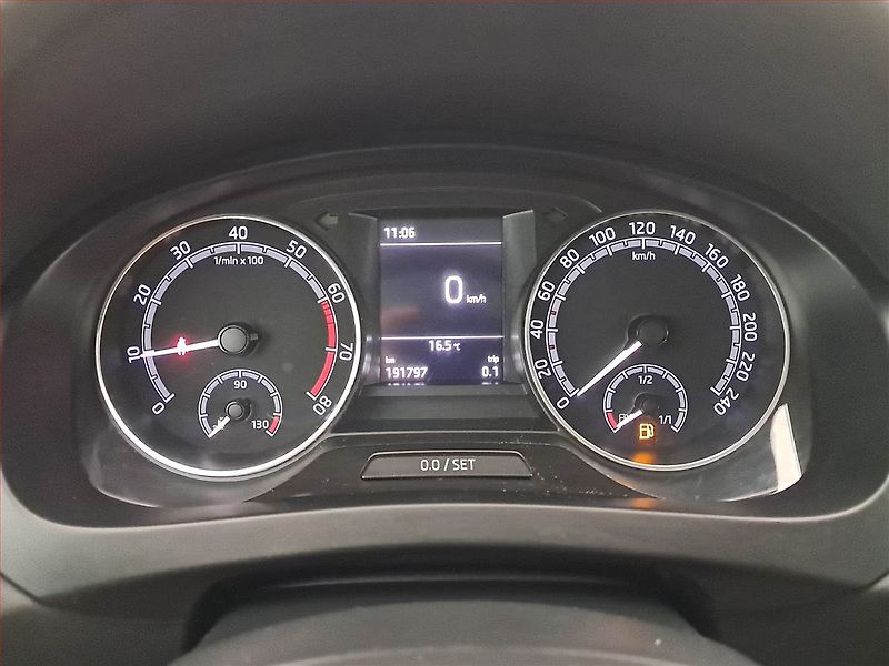 Škoda Rapid (2018) Spaceback 1.0 TSI, Serv.kniha - fotka 11 z 17