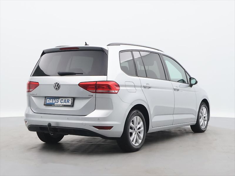 Volkswagen Touran 1,6 TDI 81kW DSG 7-Míst Tažné - fotka 7 z 29