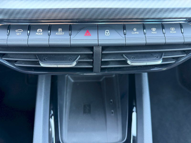 Škoda Octavia (2021) RS 2.0 TDI 147kW 4x4 - fotka 28 z 35