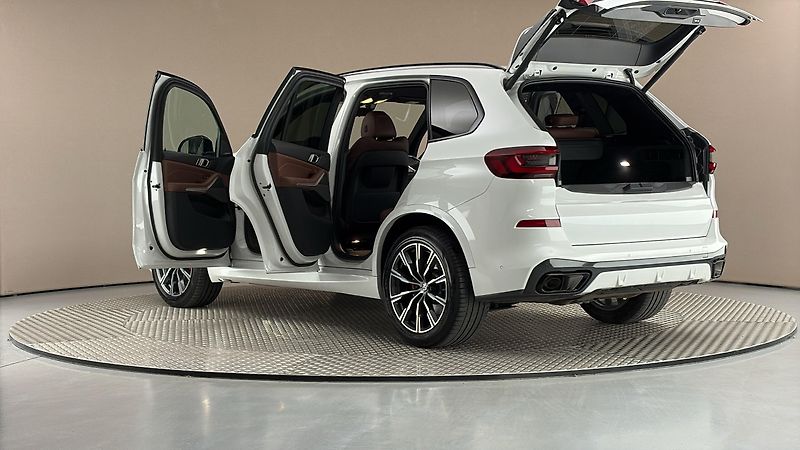 BMW X5 30d AUT xDrive M-paket - fotka 7 z 29