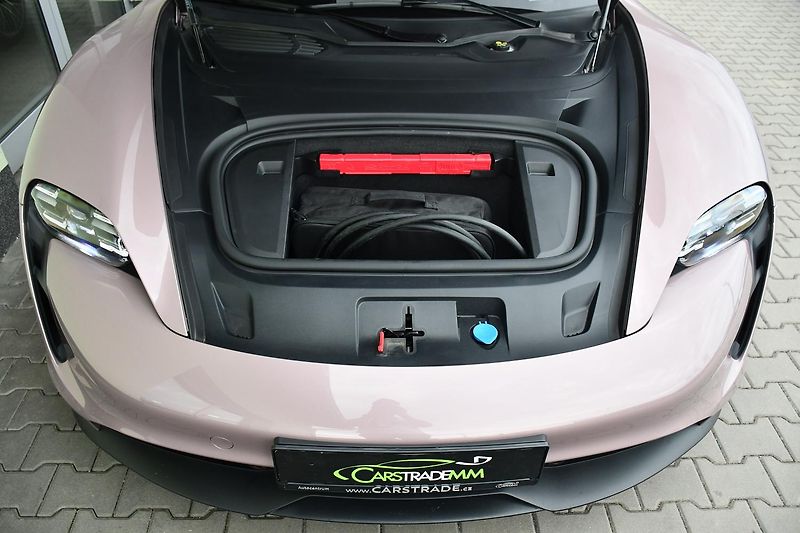 Porsche Taycan PERFORMANCE BATTERY PLUS - fotka 41 z 42