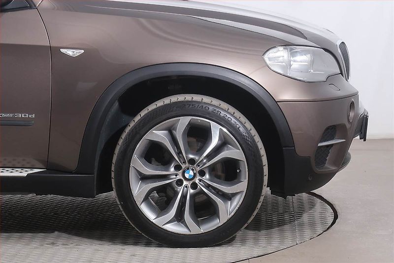 BMW X5 (2013) xDrive30d, 4X4, Automat - fotka 15 z 26