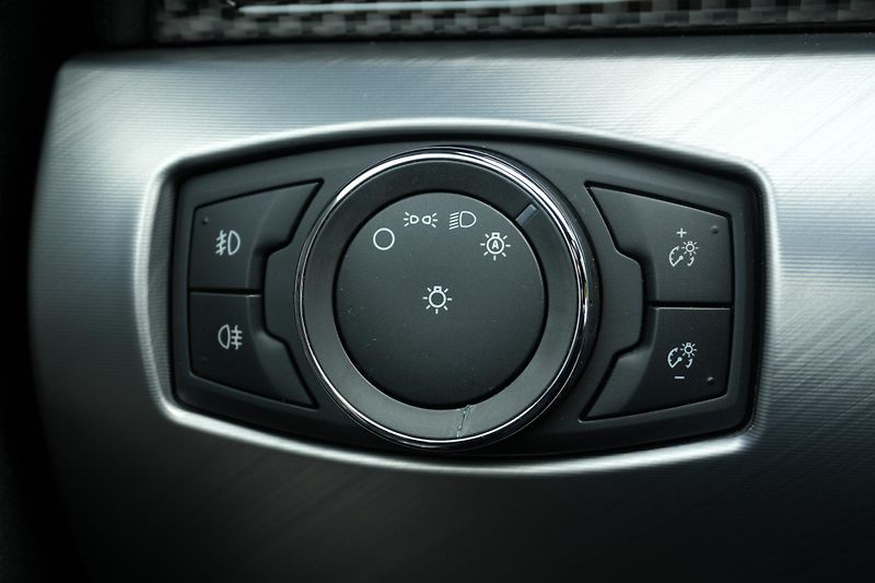 Ford Mustang 5.0 V8 GT, DPH, ACC, Ventilace - fotka 27 z 35