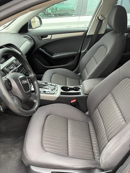 Audi A4 (2009) 2.0 /105kW - fotka 8 z 10