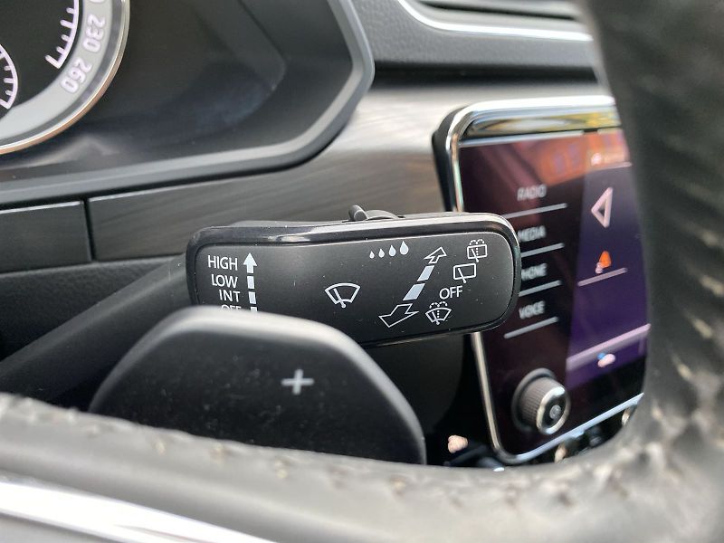 Škoda Superb (2021) Combi 1.4 TSI iV DSG Style - fotka 27 z 34