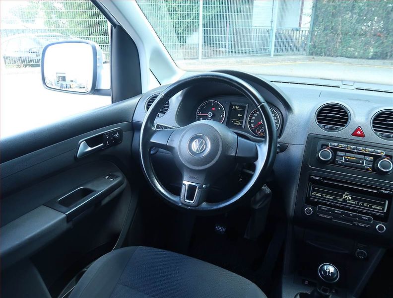 Volkswagen Caddy (2015) Maxi 1.6 TDI, 7Míst, ČR - fotka 7 z 19