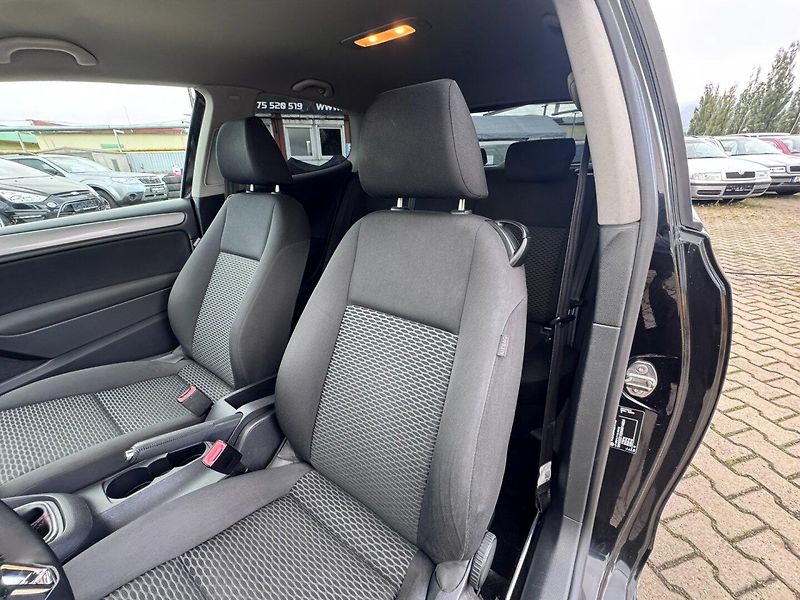 Volkswagen Golf (2009) 1,4i 59 KW BRZDY PNEU LAK - fotka 34 z 50