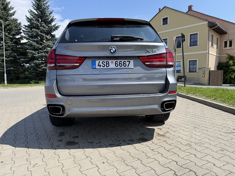 BMW X5 (2016) BMW X5, xDrive 30d, M-Paket  - fotka 6 z 17
