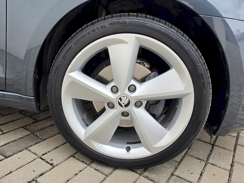 Škoda Octavia (2019) COMBI 1,5TGI 96KW DSG G-TEC ST - fotka 25 z 28