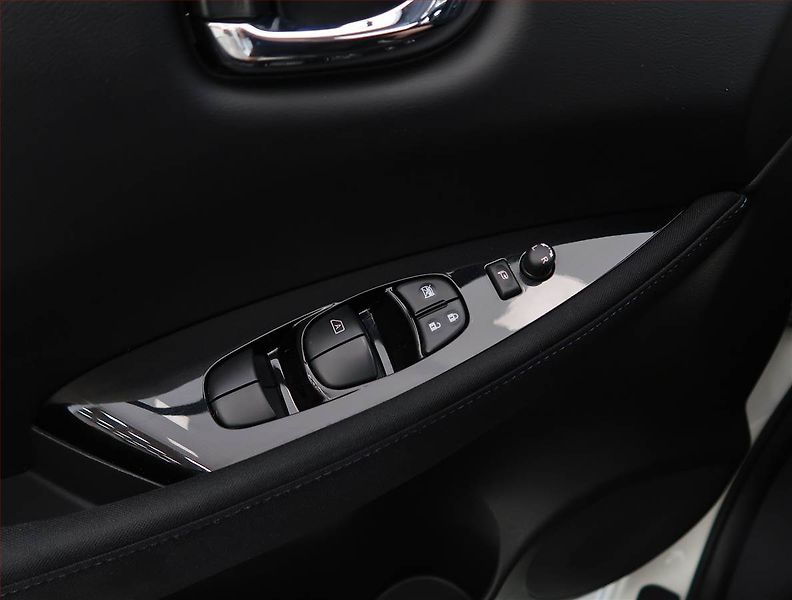 Nissan Leaf (2020) 40 kWh, SoH 91%, digi klima - fotka 21 z 24