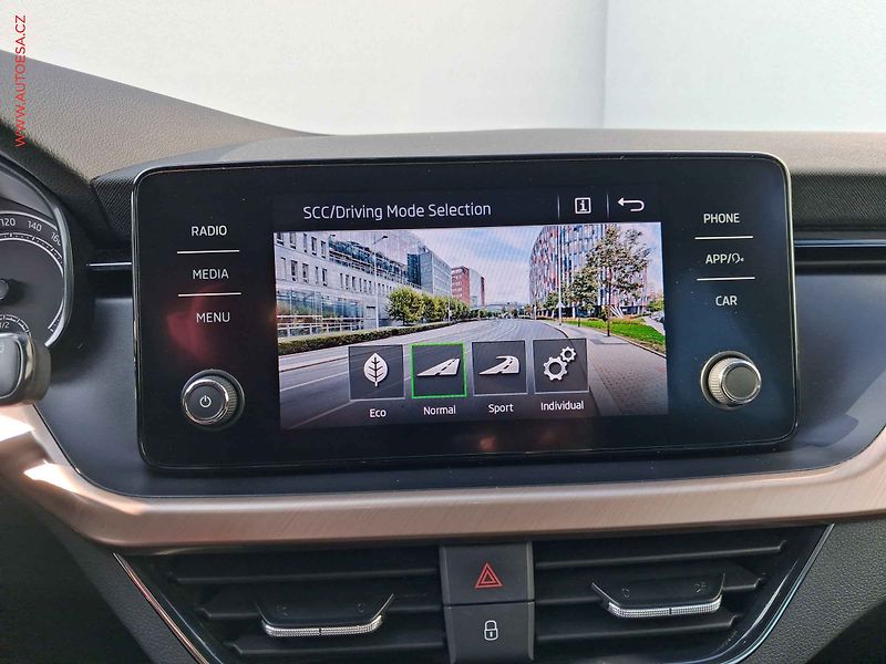 Škoda Scala (2019) 1.5TSi, 2.maj,ČR, Style, DSG - fotka 16 z 18