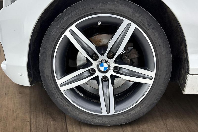 BMW Řada 1 118d xDrive - fotka 5 z 13