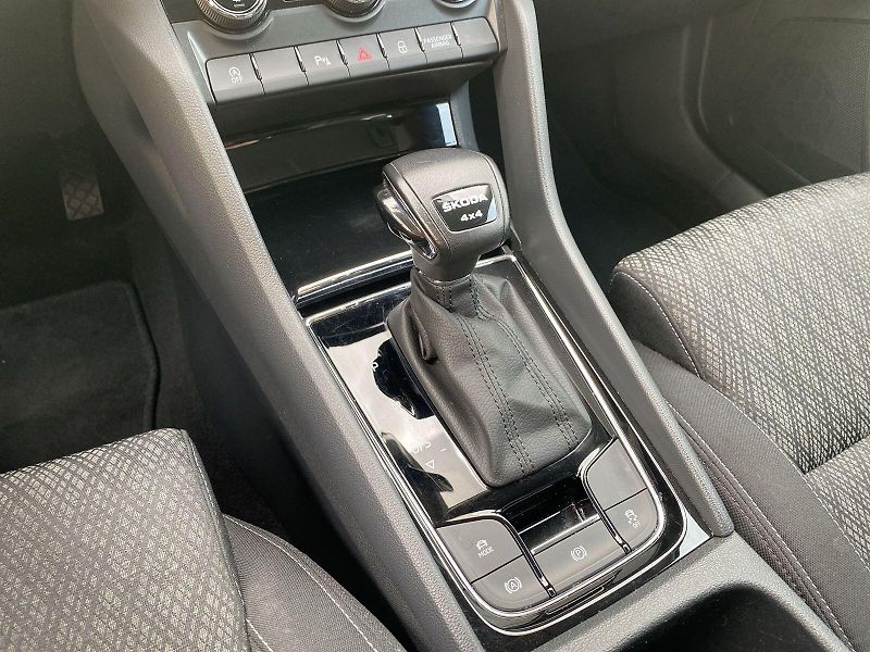 Škoda Karoq (2023) 2.0 TDI 4x4 DSG Style - fotka 26 z 34