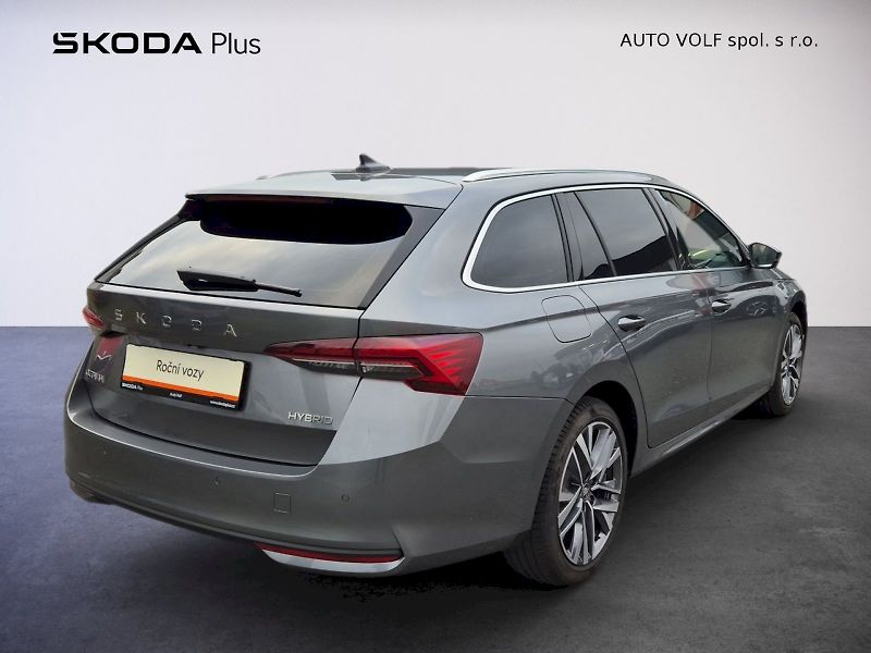 Škoda Octavia (2025) kombi 130 let Premium 1.5 TSI - fotka 2 z 35