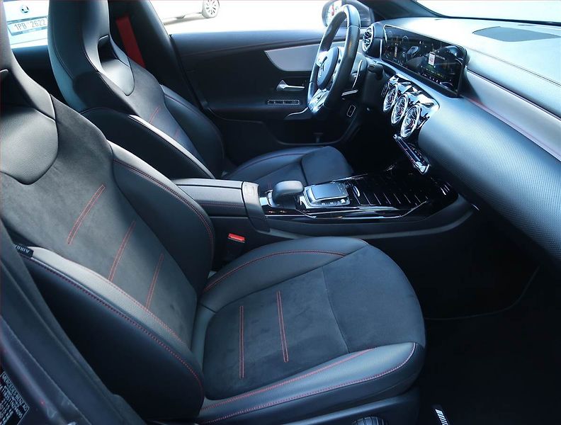 Mercedes-Benz CLA (2022) 35 AMG - fotka 9 z 21