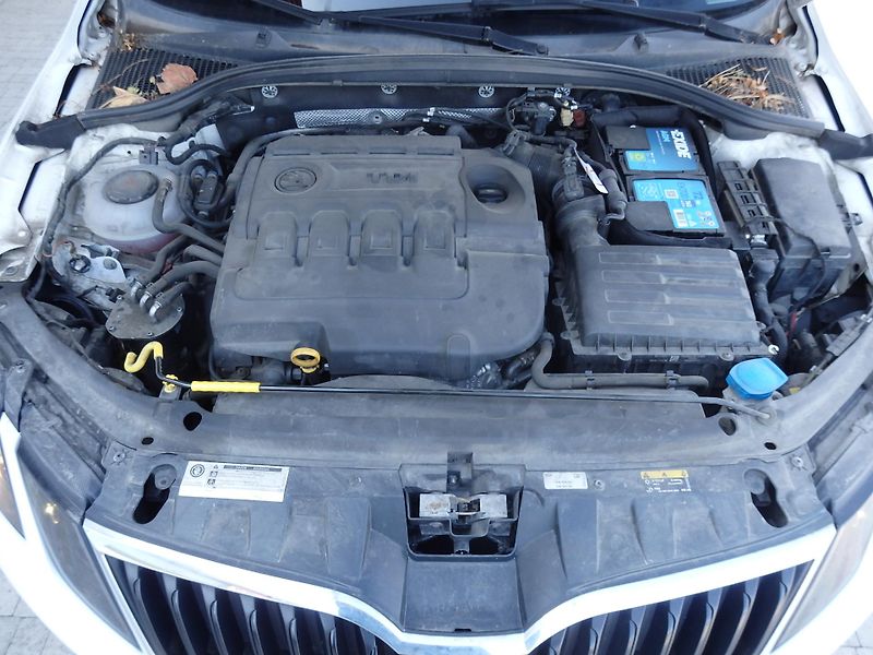 Škoda Octavia 1.6 TDI 85 kW DIGI. KLIMA, ESP - fotka 15 z 17